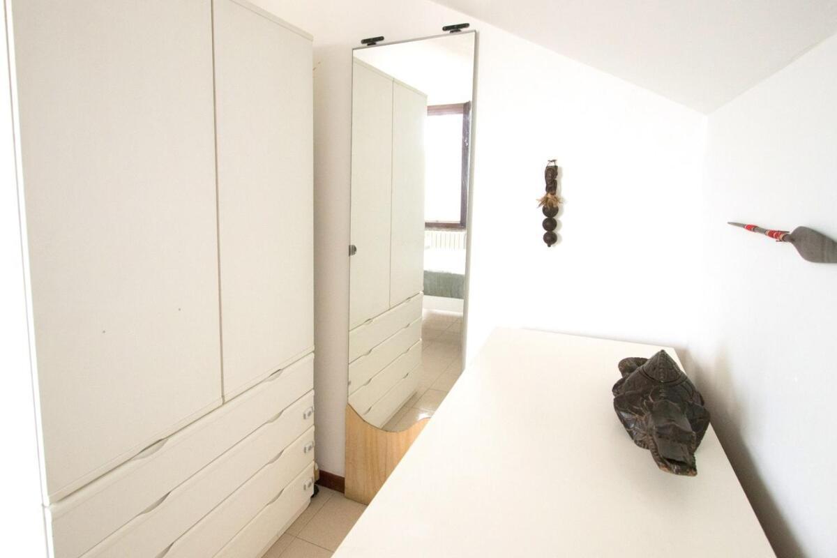 The Little Penthouse Apartment Сереньо Екстериор снимка