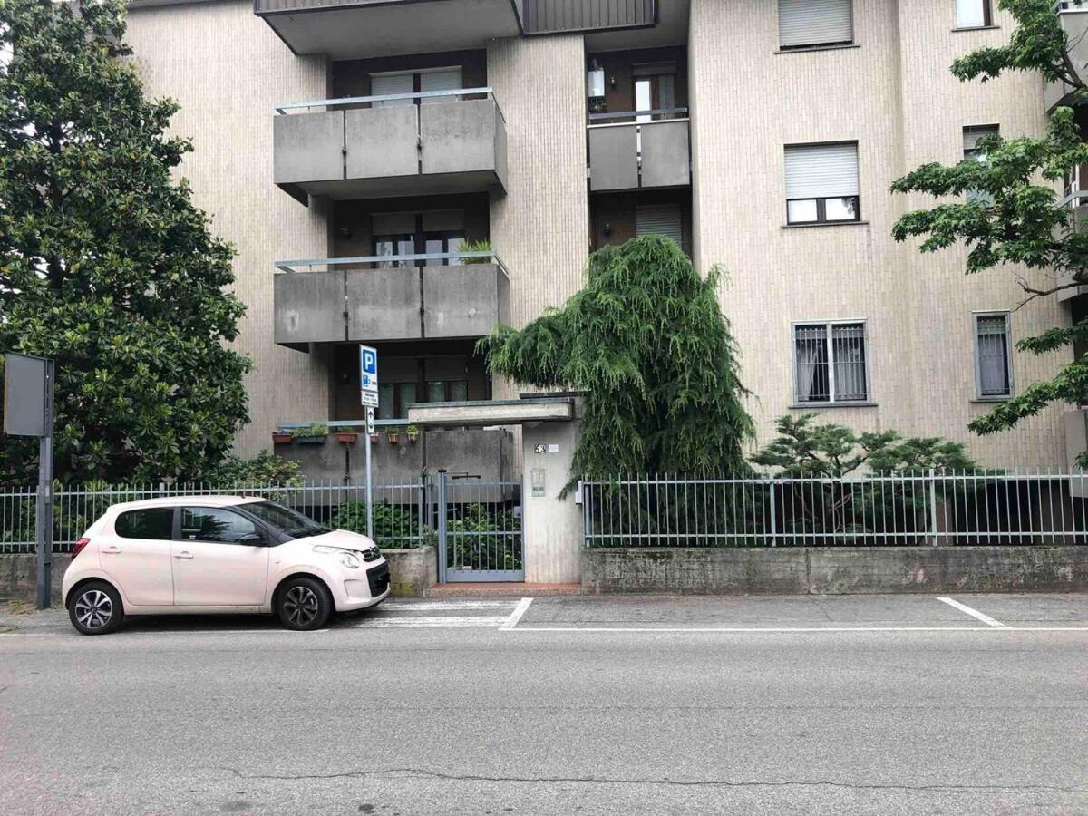 The Little Penthouse Apartment Сереньо Екстериор снимка
